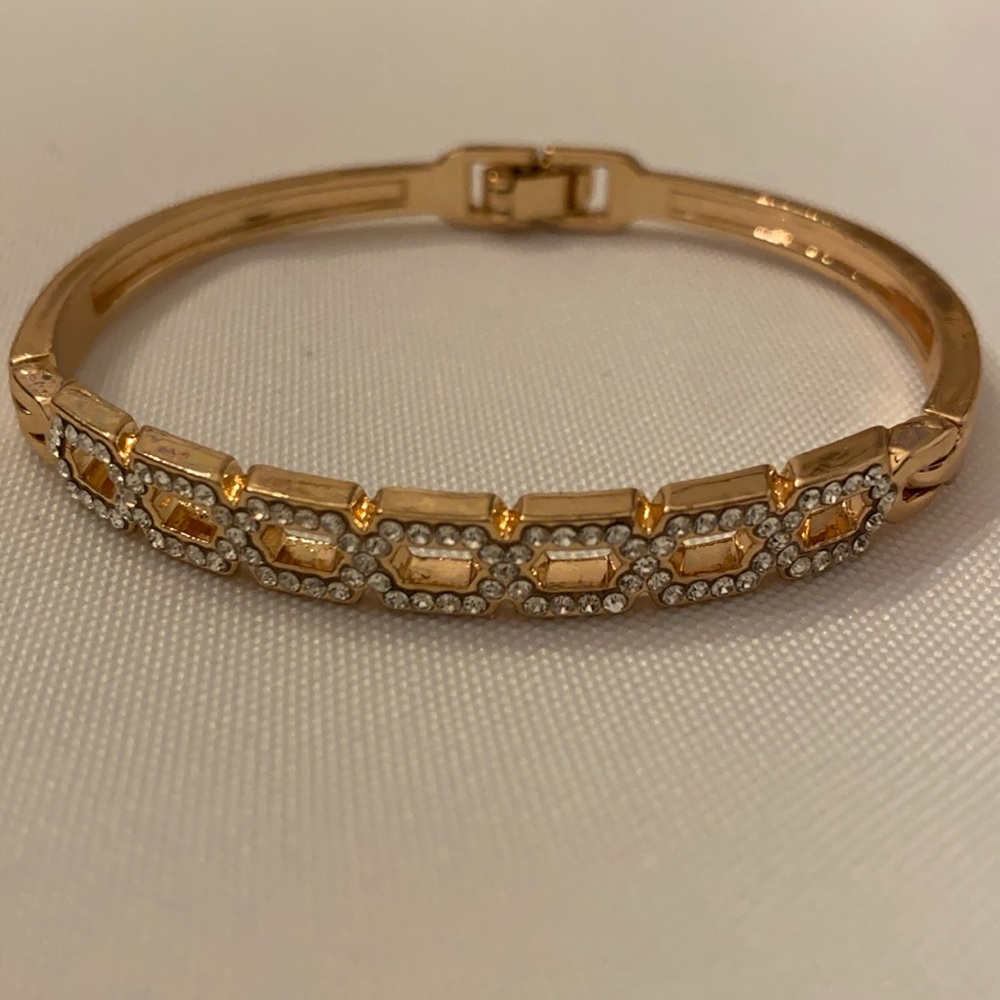 Gold tone and crystal bracelet
